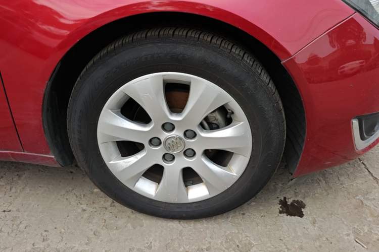 Used Buick Regal 2014 2.0L Leading Fashion Edition Right Front Wheel Hub
