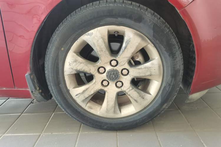 Used Buick Regal 2014 2.0L Leading Fashion Edition Right Front Wheel Hub