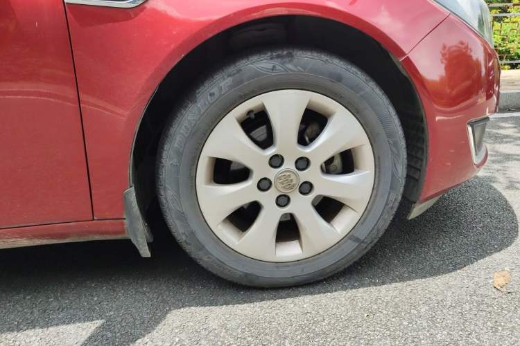 Used Buick Regal 2014 2.0L Leading Fashion Edition Right Front Wheel Hub