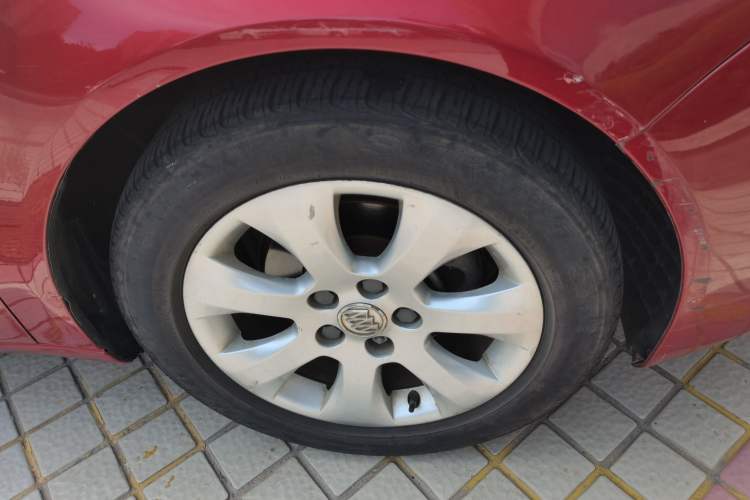 Used Buick Regal 2014 2.0L Leading Fashion Edition Right Front Wheel Hub