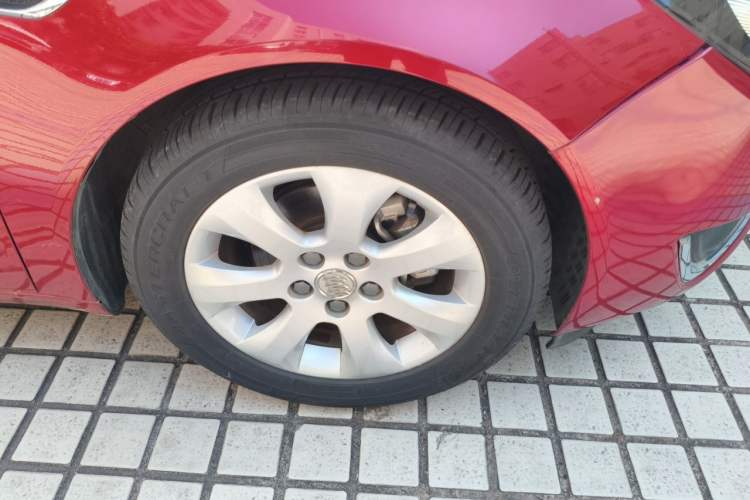 Used Buick Regal 2014 2.0L Leading Fashion Edition Right Front Wheel Hub
