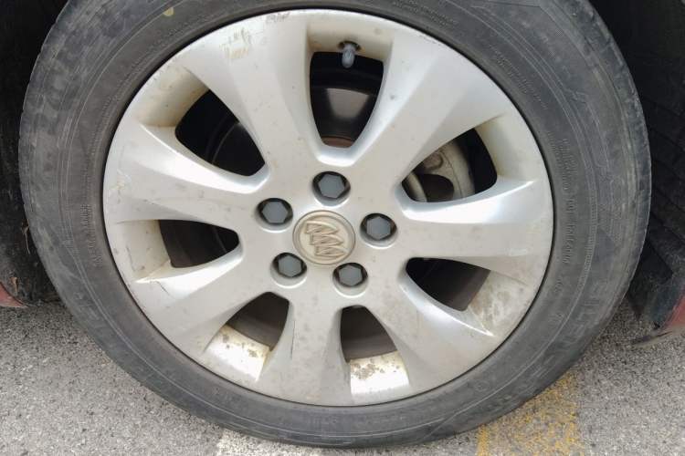 Used Buick Regal 2014 2.0L Leading Fashion Edition Right Front Wheel Hub