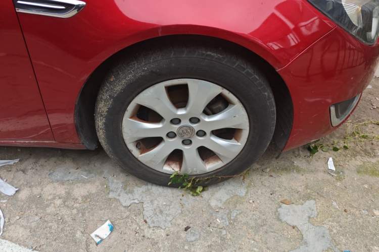 Used Buick Regal 2014 2.0L Elite Fashion Edition Right Front Wheel Hub