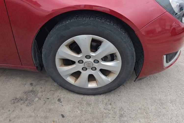 Used Buick Regal 2014 2.0L Elite Fashion Edition Right Front Wheel Hub