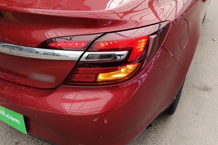 Used Buick Regal 2014 2.0L Leading Fashion Edition Right Rear Taillight