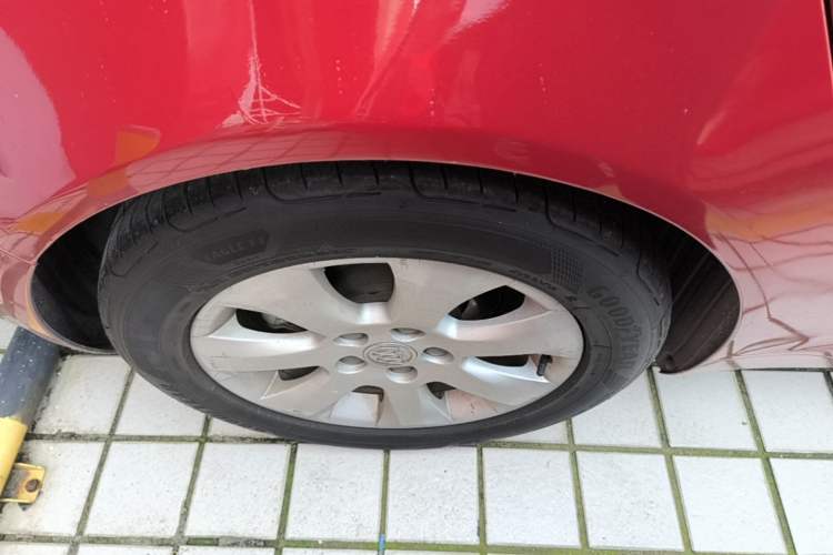 Used Buick Regal 2014 2.0L Elite Fashion Edition Right Rear Wheel Hub