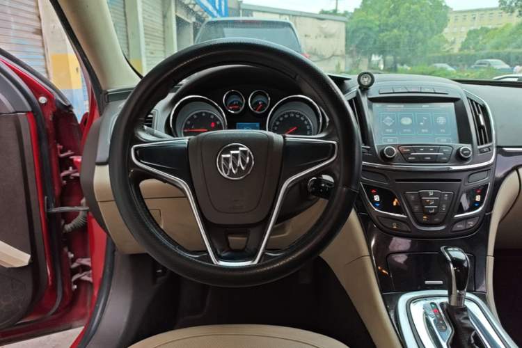 Used Buick Regal 2014 2.0L Leading Fashion Edition Steering Wheel