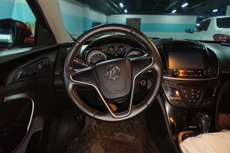 Used Buick Regal 2014 1.6T Fashionable Tech Edition Steering Wheel