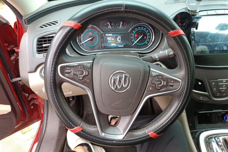 Used Buick Regal 2014 2.4L SIDI Elite Fashion Edition Steering Wheel