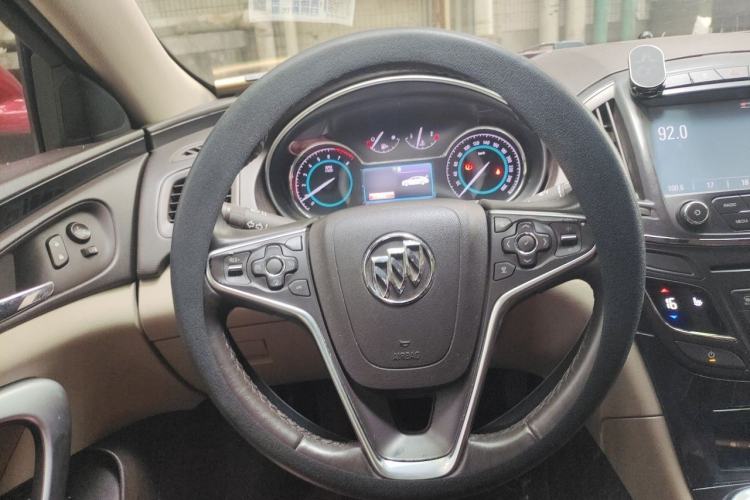 Used Buick Regal 2014 2.0L Elite Fashion Edition Steering Wheel