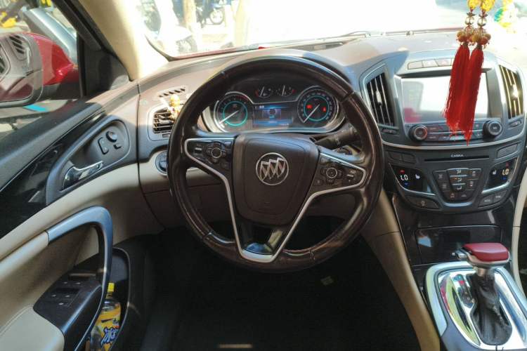 Used Buick Regal 2014 2.0L Elite Fashion Edition Steering Wheel