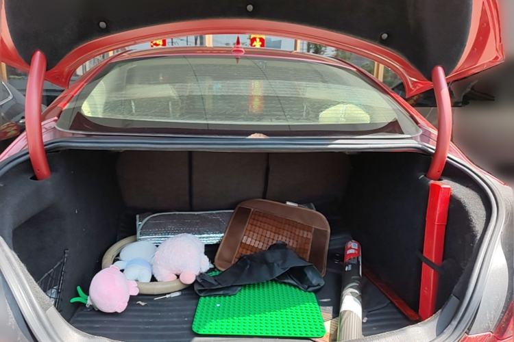 Used Buick Regal 2014 2.0L Elite Fashion Edition Trunk