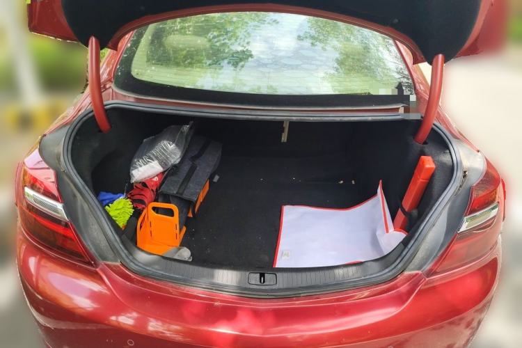 Used Buick Regal 2014 2.0L Leading Fashion Edition Trunk