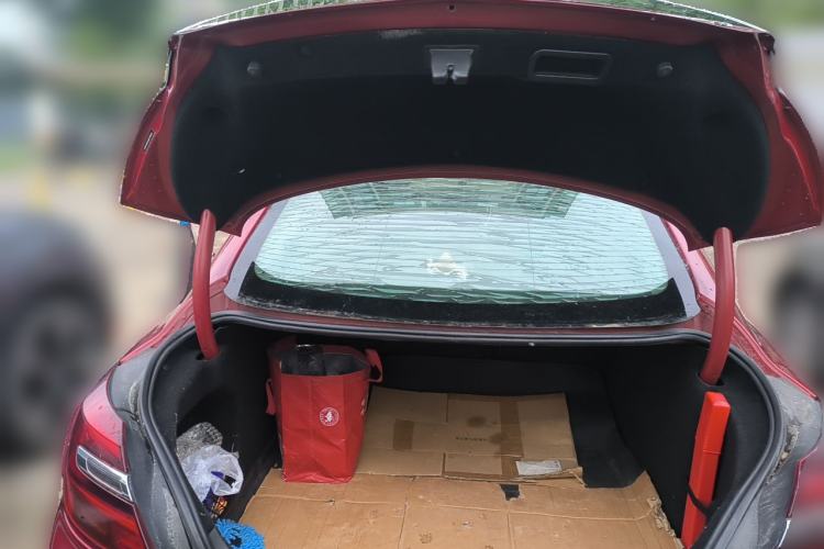 Used Buick Regal 2014 1.6T Fashionable Tech Edition Trunk