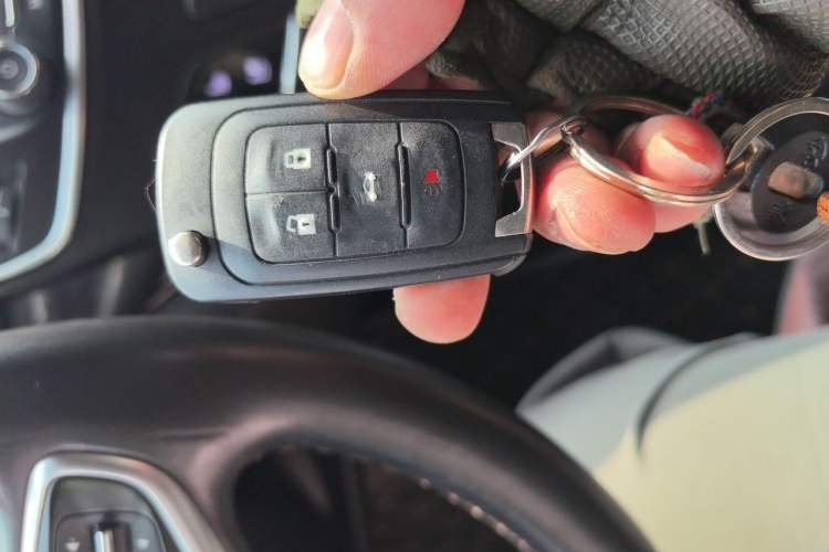 Used Buick Regal 2014 2.4L SIDI Luxury Fashion Edition Vehicle Key