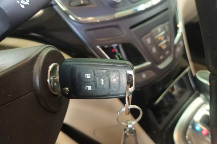 Used Buick Regal 2014 2.0L Leading Fashion Edition Vehicle Key