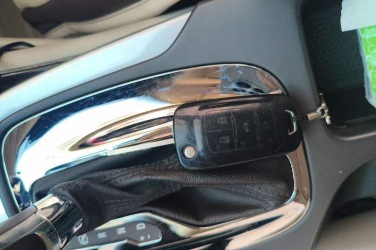 Used Buick Regal 2014 2.0L Leading Fashion Edition Vehicle Key