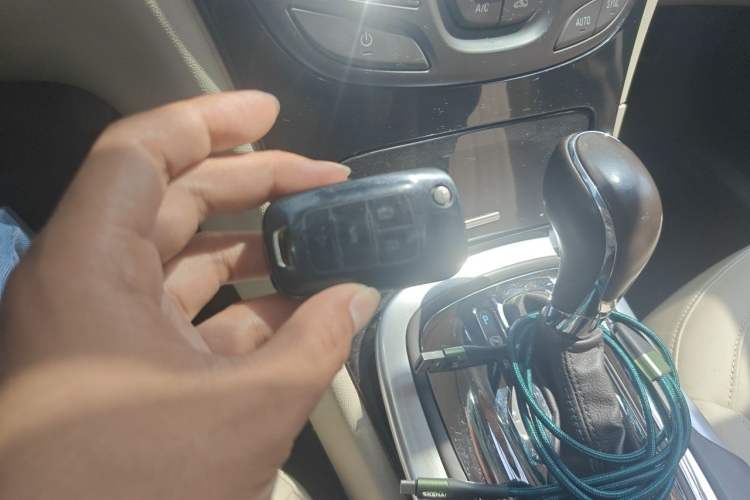 Used Buick Regal 2014 2.0L Elite Fashion Edition Vehicle Key