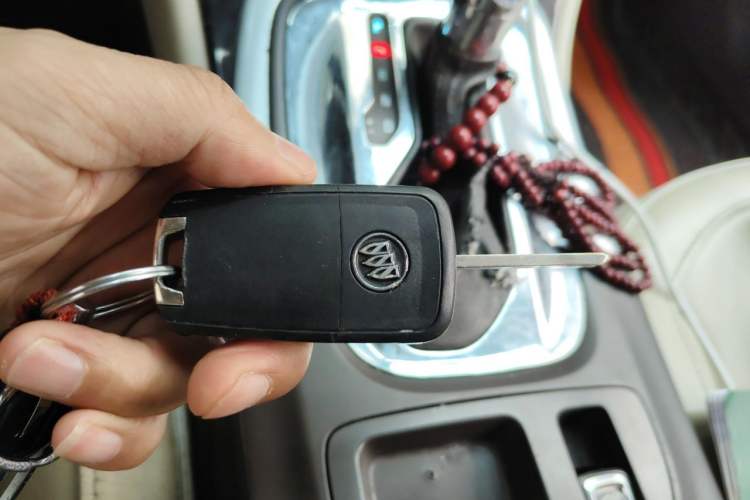Used Buick Regal 2014 2.0L Elite Fashion Edition Vehicle Key