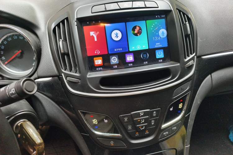 Used Buick Regal 2014 1.6T Fashionable Tech Edition Audio And AC Panel