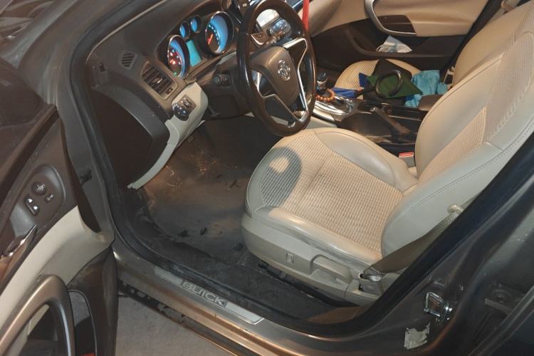 Used Buick Regal 2014 2.0L Leading Fashion Edition Driver Seat