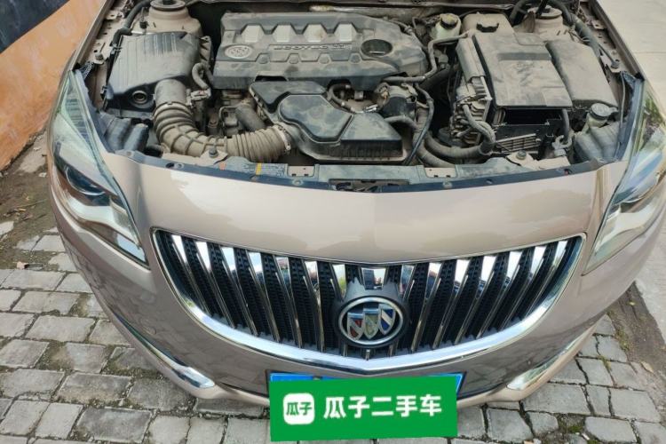 Used Buick Regal 2014 2.4L SIDI Elite Fashion Edition Engine Bay