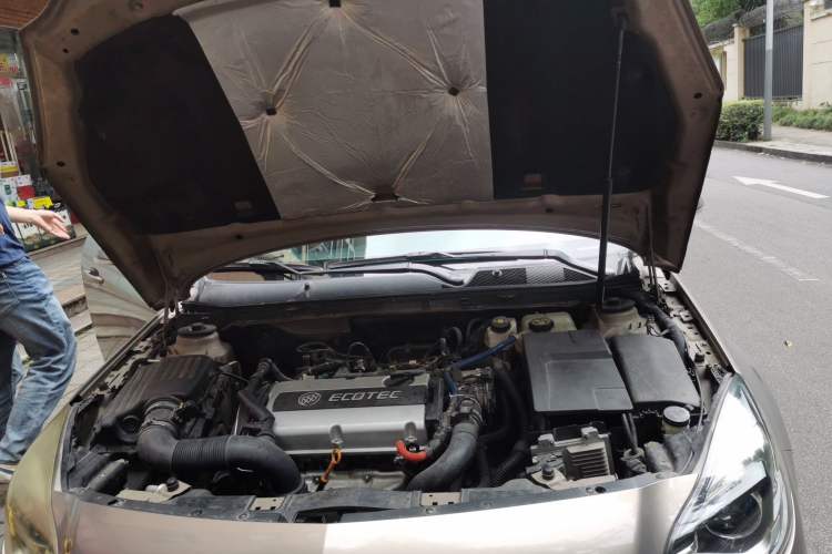 Used Buick Regal 2014 1.6T Fashionable Tech Edition Engine Bay