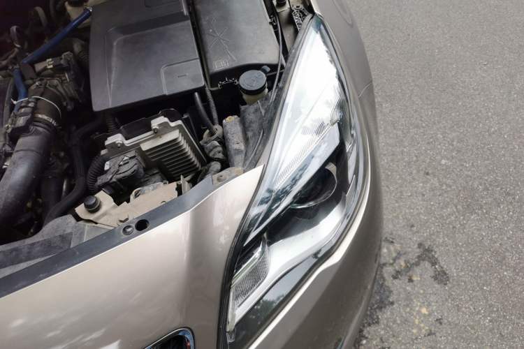 Used Buick Regal 2014 1.6T Fashionable Tech Edition Engine Bay Left