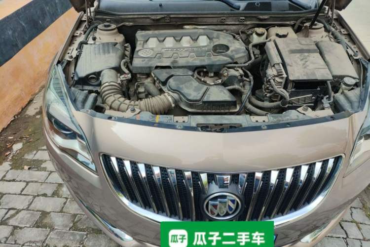 Used Buick Regal 2014 2.4L SIDI Elite Fashion Edition Engine Bay Right