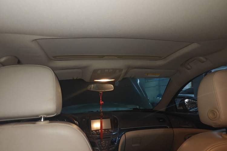 Used Buick Regal 2014 2.0L Leading Fashion Edition Headliner