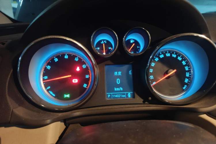 Used Buick Regal 2014 2.0L Leading Fashion Edition Instrument Cluster