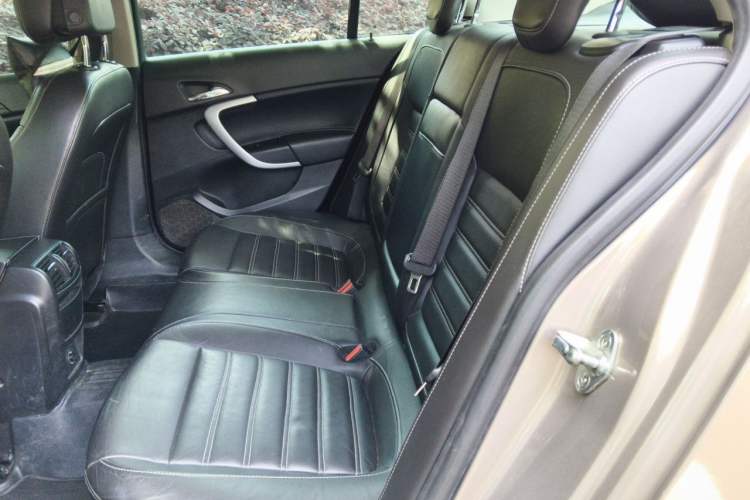 Used Buick Regal 2014 1.6T Fashionable Tech Edition Left Rear Seat