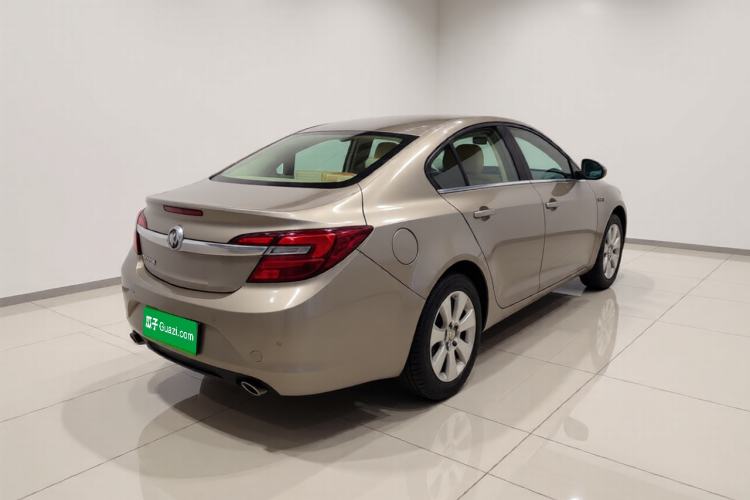 Used Buick Regal 2014 2.0L Leading Fashion Edition Rear Right 45 Deg