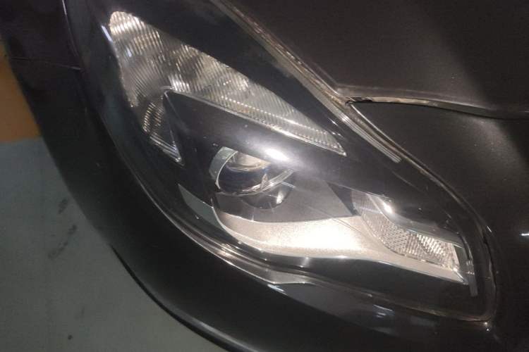 Used Buick Regal 2014 1.6T Fashionable Tech Edition Right Front Headlight