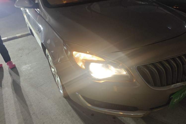 Used Buick Regal 2014 2.0L Leading Fashion Edition Right Front Headlight