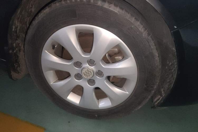 Used Buick Regal 2014 1.6T Fashionable Tech Edition Right Front Wheel Hub