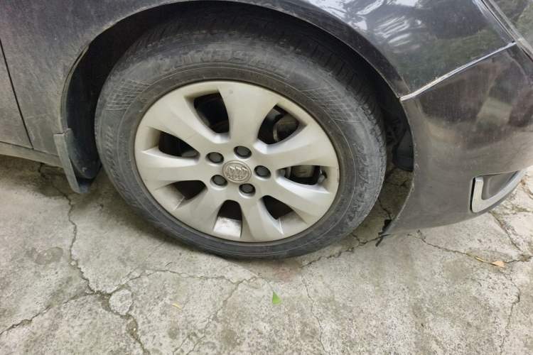 Used Buick Regal 2014 1.6T Fashionable Tech Edition Right Front Wheel Hub