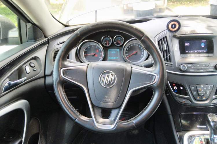 Used Buick Regal 2014 1.6T Fashionable Tech Edition Steering Wheel