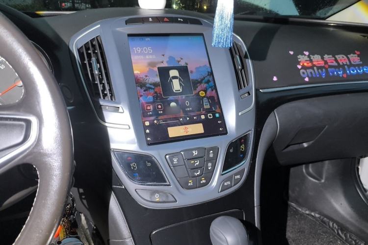 Used Buick Regal 2014 1.6T Fashionable Tech Edition Audio And AC Panel