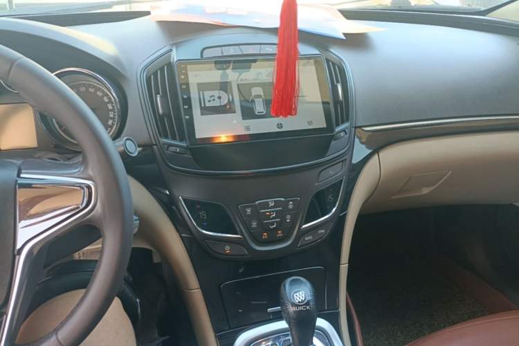 Used Buick Regal 2014 2.0L Leading Fashion Edition Audio And AC Panel