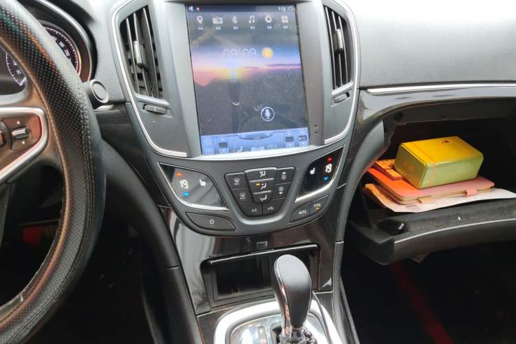Used Buick Regal 2014 GS 2.0T Grand Sport Edition Audio And AC Panel