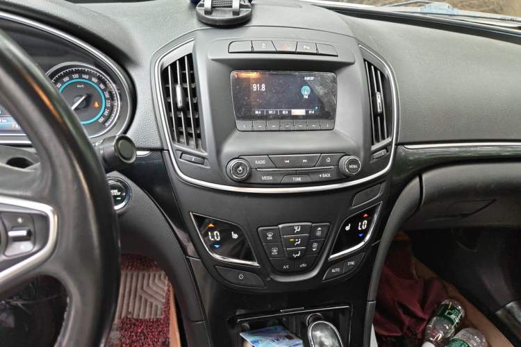 Used Buick Regal 2014 GS 2.0T Grand Sport Edition Audio And AC Panel