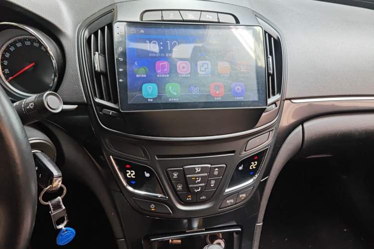 Used Buick Regal 2014 1.6T Fashionable Tech Edition Audio And AC Panel