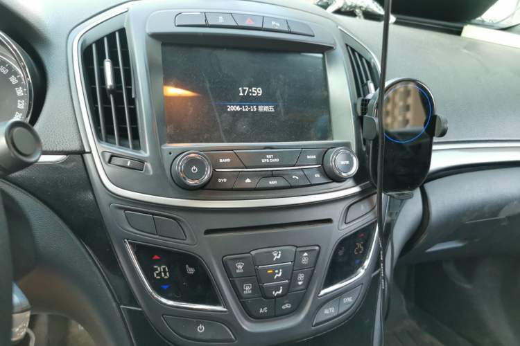 Used Buick Regal 2014 1.6T Fashionable Tech Edition Audio And AC Panel