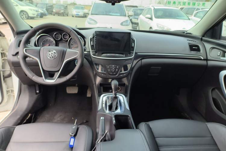 Used Buick Regal 2014 1.6T Fashionable Tech Edition Audio And AC Panel