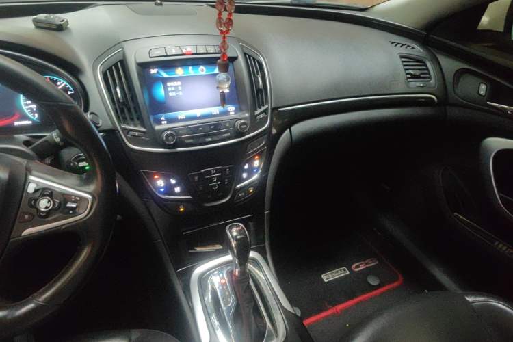 Used Buick Regal 2014 GS 2.0T Passionate Sport Edition Audio And AC Panel