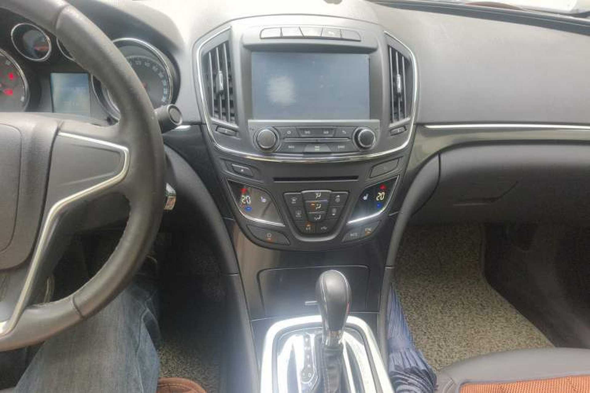 Used Buick Regal 2014 1.6T Fashionable Tech Edition Audio And AC Panel