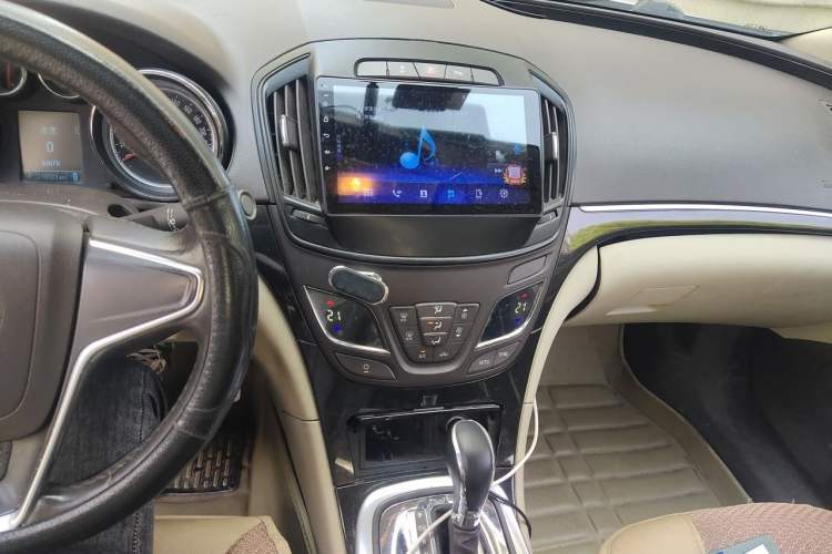 Used Buick Regal 2014 2.0L Leading Fashion Edition Audio And AC Panel