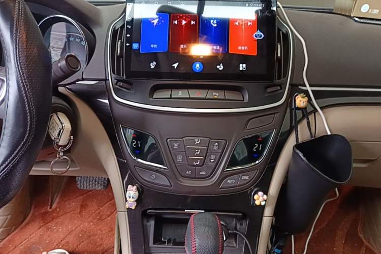 Used Buick Regal 2014 2.0L Leading Fashion Edition Audio And AC Panel