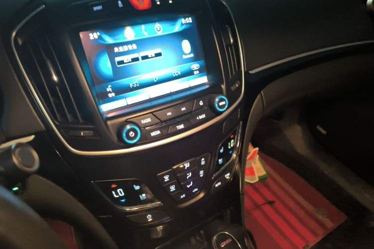 Used Buick Regal 2014 GS 2.0T Passionate Sport Edition Audio And AC Panel